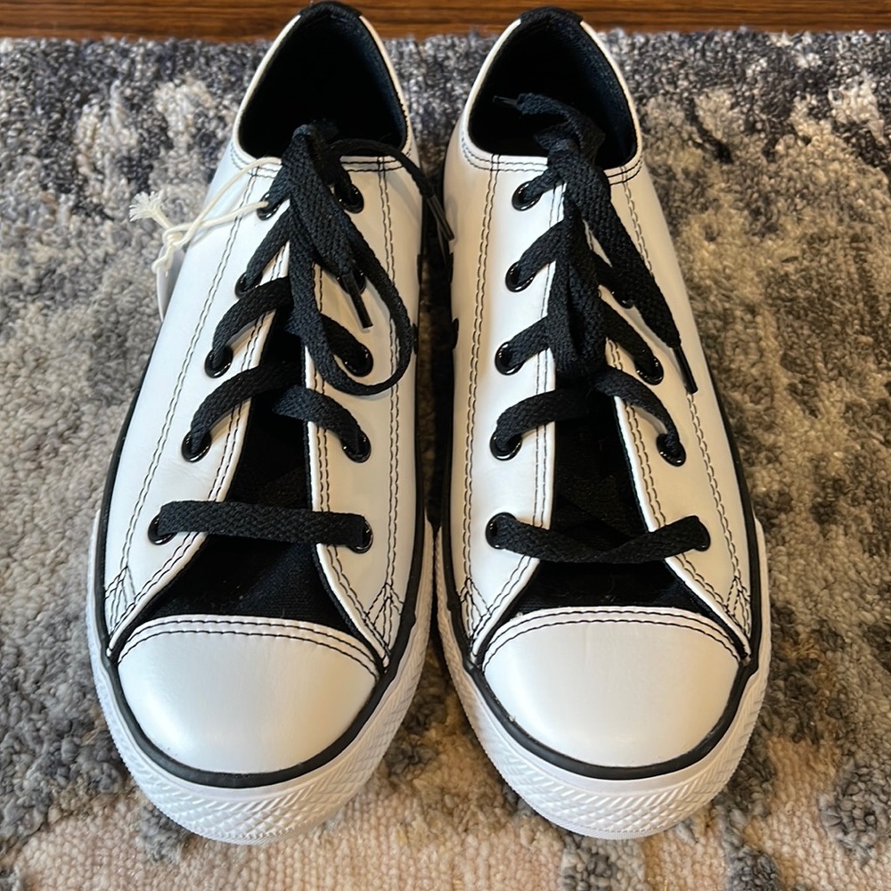 New girls converse size 3 black and white sneakers